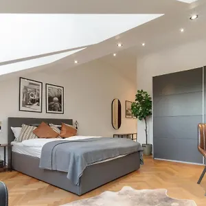 Stylish Apartments, 3 Min To U1 Reumannplatz, 2 Stations To Hauptbahnhof Appartamento